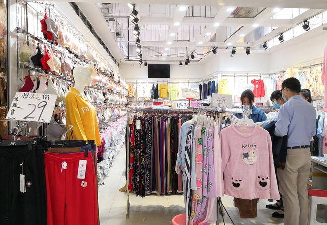 服裝批發(fā)業(yè)的艱難時刻:疫情打亂節(jié)奏 影響或持續(xù)整年